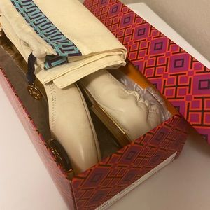 Tory Burch Minnie ballet with bag.